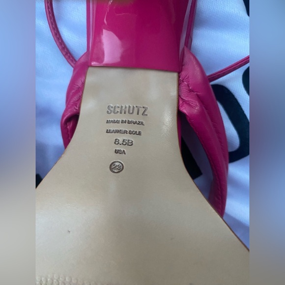 Schutz Fucshia Pink Genuine Leather Strappy Heel. Comes with box, Brand New. - Picture 8 of 11